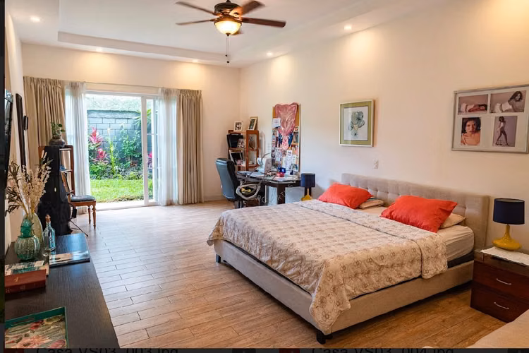 Venta de Casa en Santa Ana Exclusivo Condominio! - Imagen 5