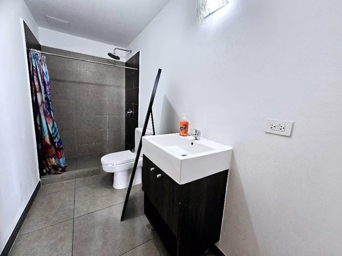 Vendo apartamento en edificio en Sabanilla de Montes de Oca - Imagen 4