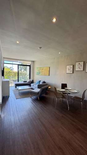 OPORTUNIDAD de inversión venta Arbórea Flats Santa Ana full amoblado de lujo 1 hab + oficina - Imagen 4
