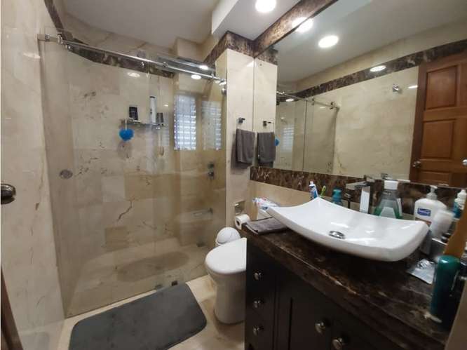Casa en venta en Guayabos de Curridabat - Imagen 6