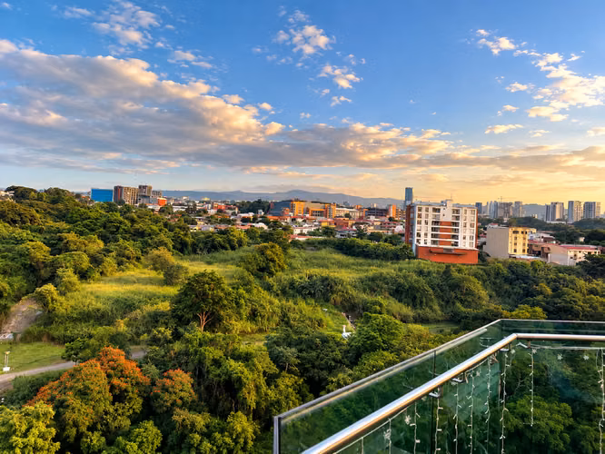 Paradisus Rohrmoser · Penthouse · Apartamento Alquiler | Amenidades Premium, 2-3 DORMITORIOS - Imagen 5