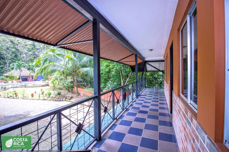 Casa en venta en San Mateo, amueblada, piscina, rancho, amplias zonas verdes y árboles frutales - Imagen 14