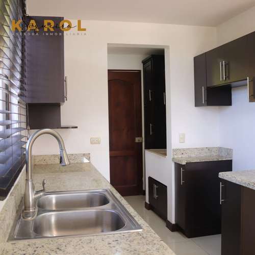 SE VENDE CASA EN CONDOMINIO, SAN RAFAEL- ALAJUELA