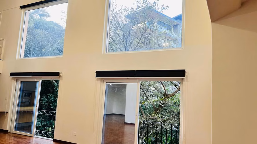 Escazú, jaboncillo Loft recién remodelado con linea blanca. - Imagen 2
