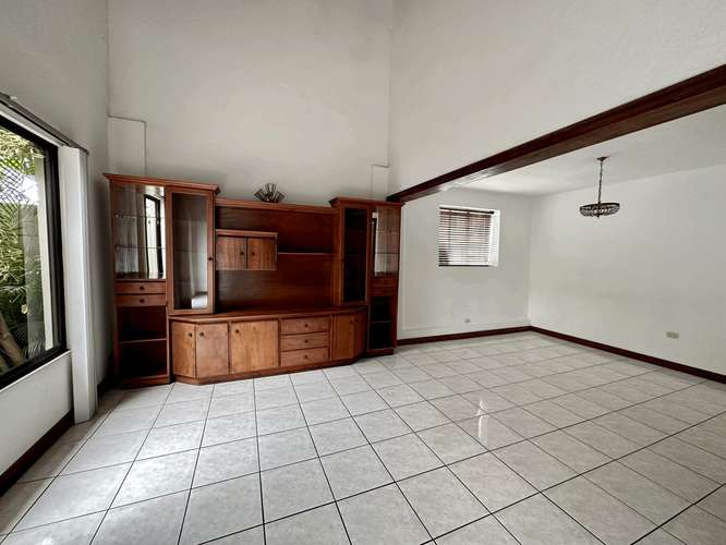 Venta de casa en la Uruca