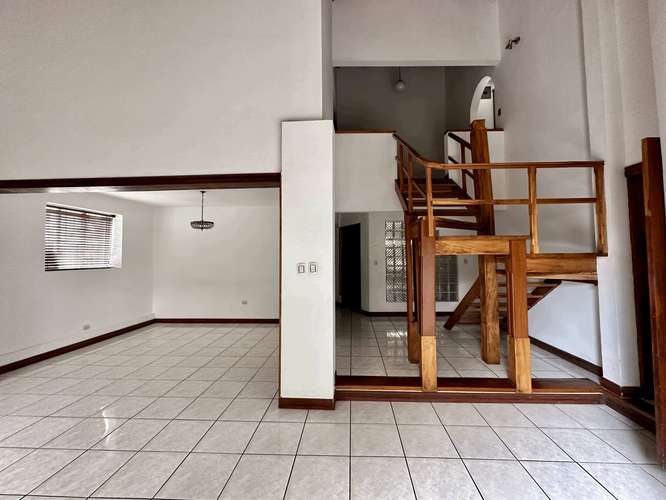 Venta de casa en la Uruca