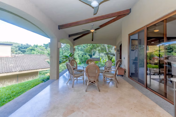 Venta de Casa en Condominio en Ciudad Colon