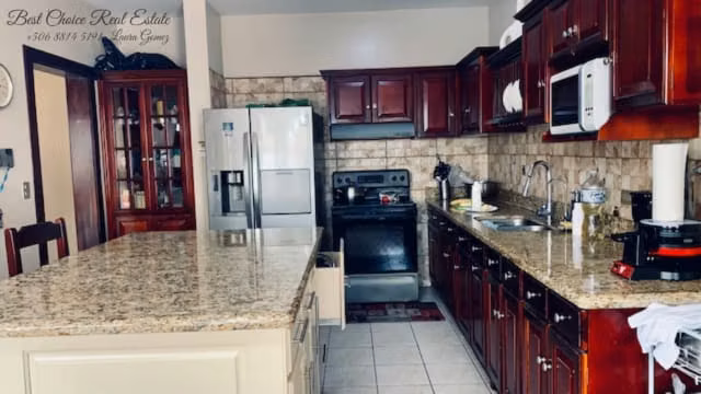 Venta Casa en Heredia Cariari Bosques de Doña Rosa | Piscina, Oficina y Sala TV - Imagen 6