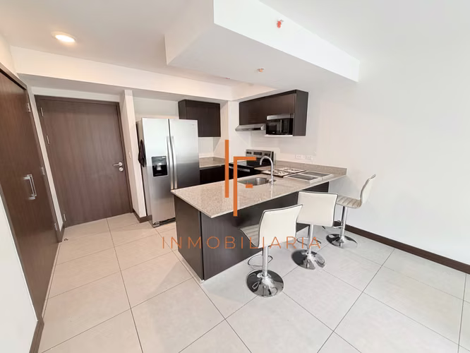 Se Alquila Apartamento de 2 Habitaciones Barreal Heredia