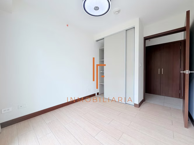 Se Alquila Apartamento de 2 Habitaciones Barreal Heredia