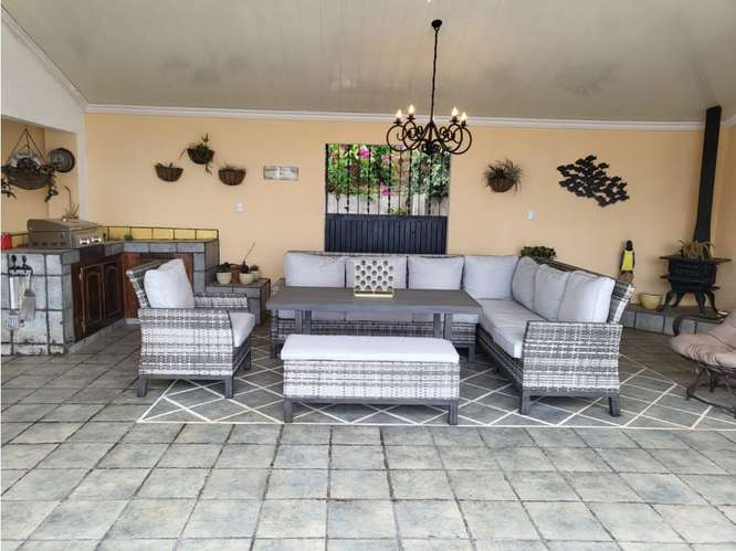 Amplio Terreno con casa en Heredia, Santa Barbara