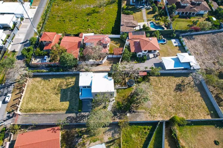 Se vende Lote en La Caraña, Piedades, Santa Ana (AD). - Imagen 4