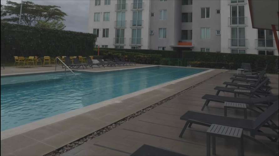 Hermoso apartamento amoblado en condominio vertical en Lagunilla de Heredia