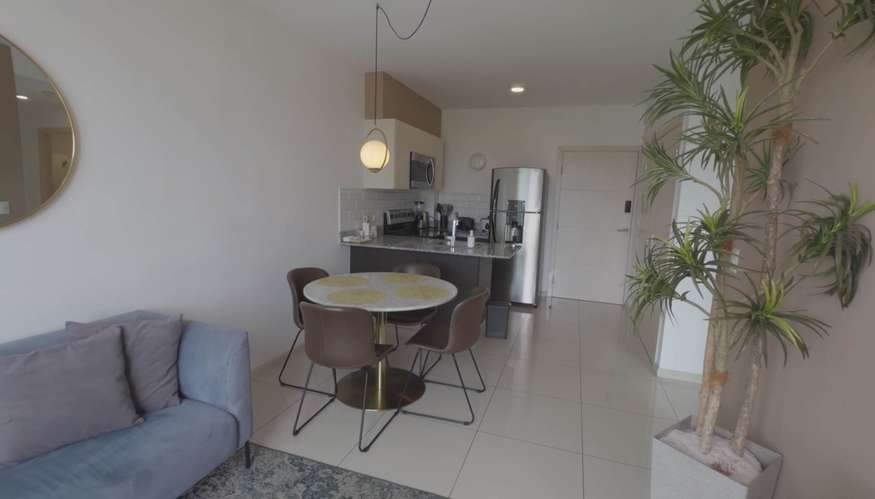 Hermoso apartamento amoblado en condominio vertical en Lagunilla de Heredia