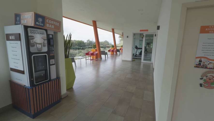 Hermoso apartamento amoblado en condominio vertical en Lagunilla de Heredia
