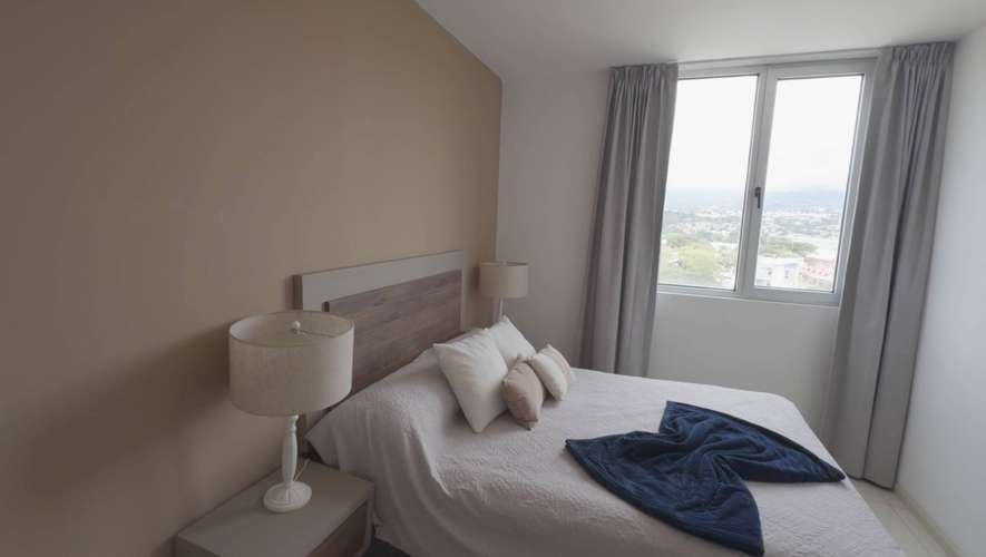 Hermoso apartamento amoblado en condominio vertical en Lagunilla de Heredia