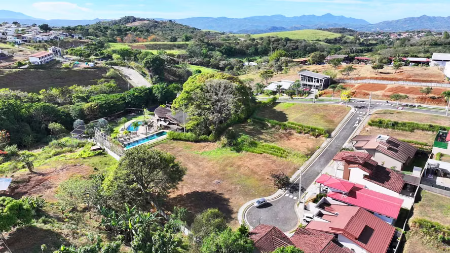 Venta Lote Grecia, para desarrollo multifamiliar, Condominio Montezuma - Imagen 2