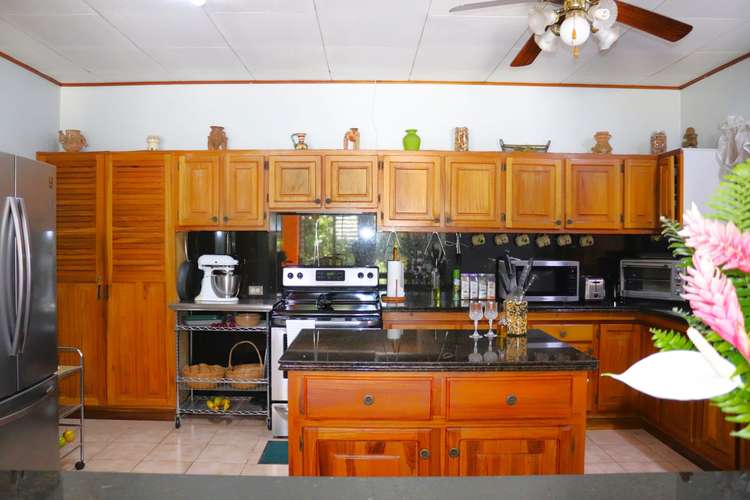 SE VENDE ESPECTACULAR QUINTA LA GARITA - ALAJUELA