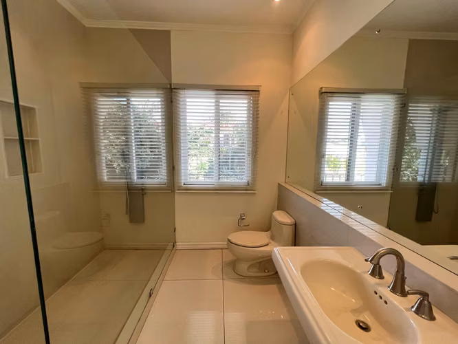 APARTAMENTO EN VENTA / ALQUILER EN EXCLUSIVO CONDOMINIO EN ESCAZU - Imagen 5