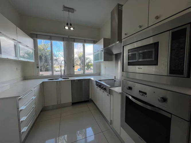 APARTAMENTO EN VENTA / ALQUILER EN EXCLUSIVO CONDOMINIO EN ESCAZU - Imagen 12
