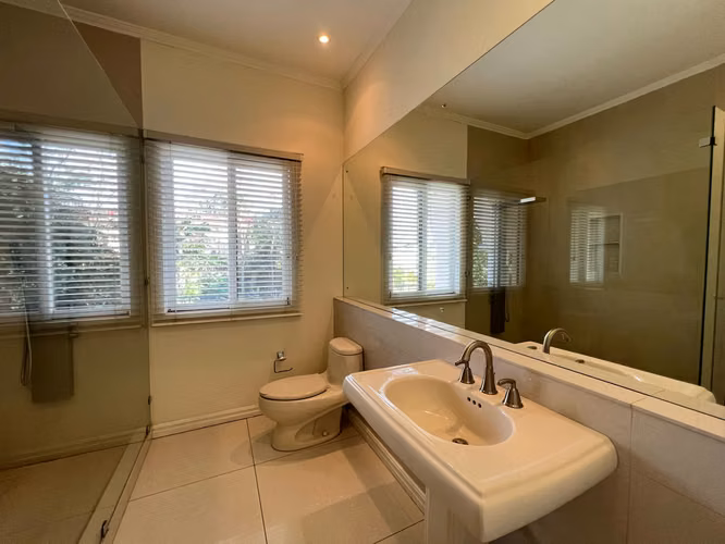 APARTAMENTO EN VENTA / ALQUILER EN EXCLUSIVO CONDOMINIO EN ESCAZU - Imagen 6