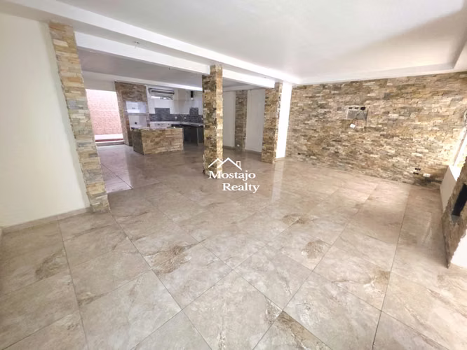 Venta de Casa de una planta, piscina privada, Rohrmoser, La Favorita, Remate Bancario - Imagen 7