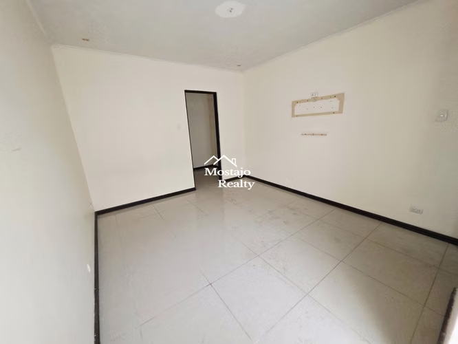 Venta de Casa de una planta, piscina privada, Rohrmoser, La Favorita, Remate Bancario - Imagen 4