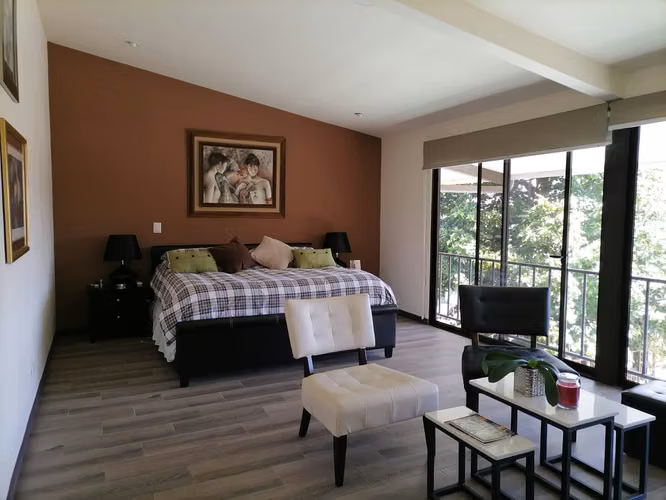 Venta Complejo Residencial | 3 Apartamentos | Santa Ana