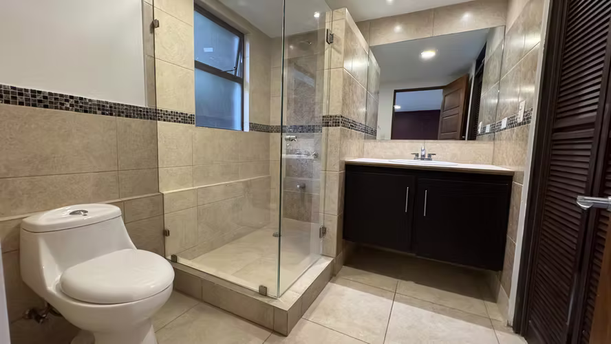 Venta Complejo Residencial | 3 Apartamentos | Santa Ana