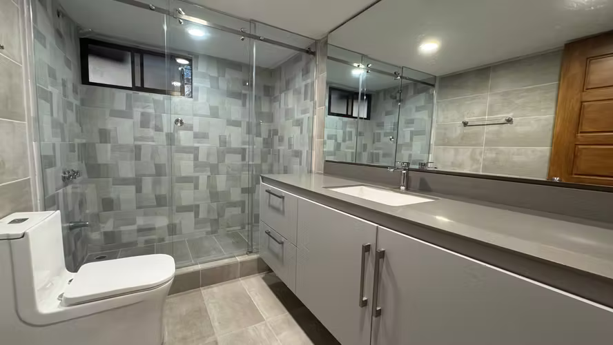 Venta Complejo Residencial | 3 Apartamentos | Santa Ana