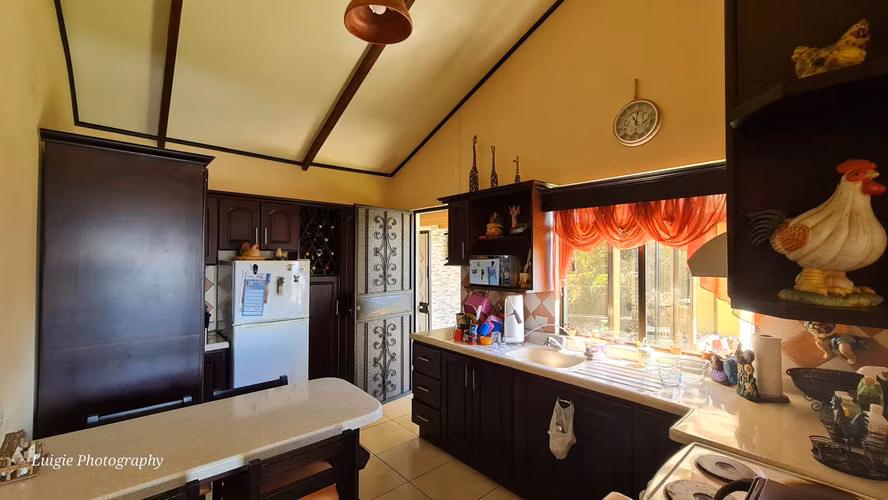 CASA DE UNA PLANTA AMPLIA, LLANO GRANDE DE CARTAGO