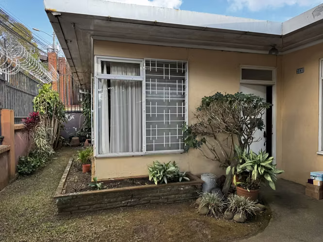 Venta casa 1 planta en Barrio Francisco Peralta San José