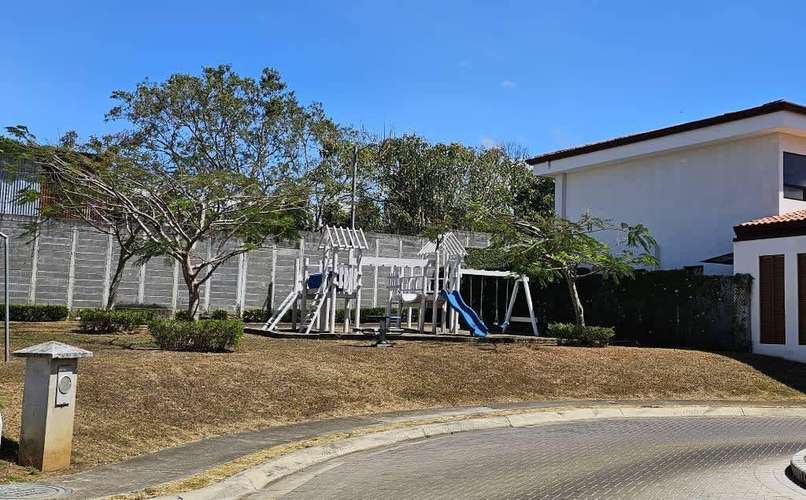Vendo lote plano en Condominio Santa Emilia en La Ceiba de Alajuela - Imagen 7