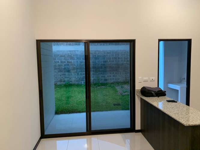 SE VENDE CASA EN CONDOMINIO EN CONCEPCIÓN DE TRES RÍOS.