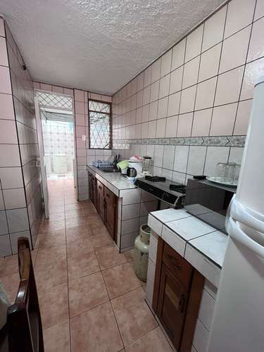 CASA cerca Paseo Colon incluye (Agua, Luz, Cable e Internet)