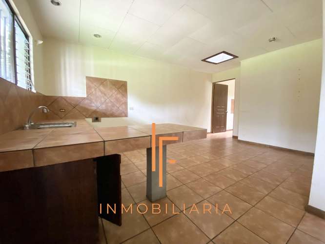 Se alquila Apartamento en San Isidro Heredia