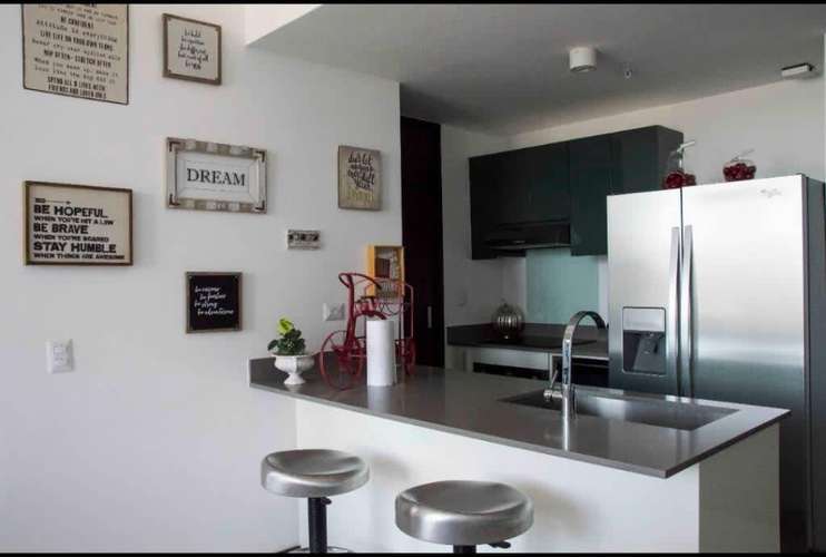 Se alquila apartamento amueblado en Nunciatura