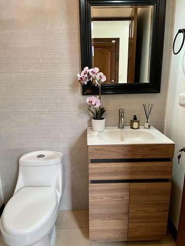 Se Vende Amplia Casa en Condominio Guachipelín