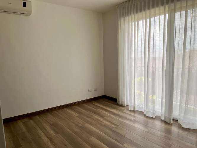 Se Vende Amplia Casa en Condominio Guachipelín