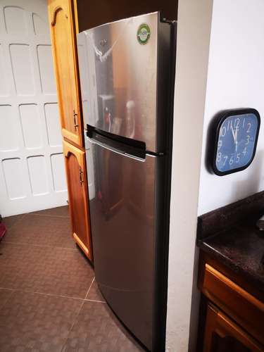 VENTA DE REFRIGERADORA WHIRPOOL, COMO NUEVA