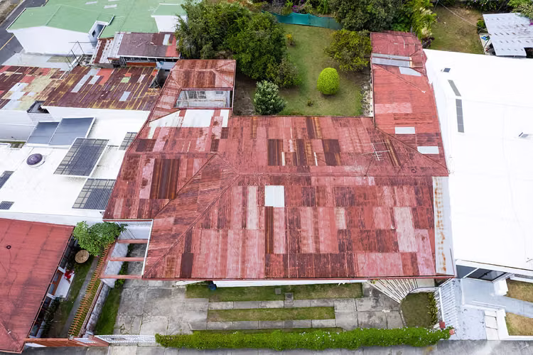 Se vende Terreno para desarrollo con construcción en Los Yoses (FE). - Imagen 2