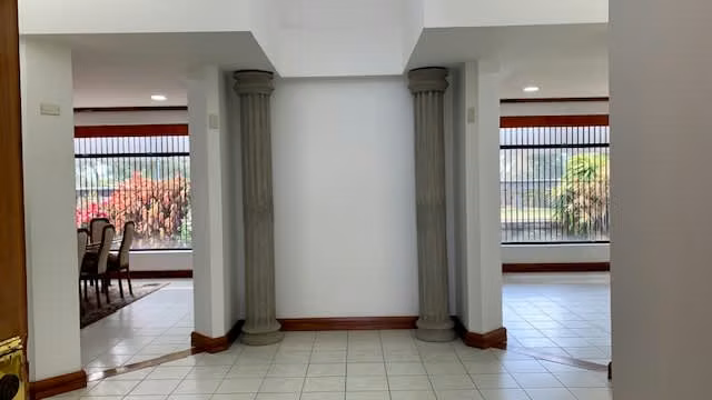 Venta Casa en Heredia Ciudad Cariari | Frente a la Cancha de Golf | 1.200 m² de Terreno