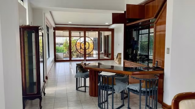 Venta Casa en Heredia Ciudad Cariari | Frente a la Cancha de Golf | 1.200 m² de Terreno