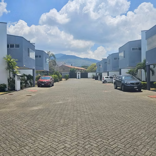 Casa en Venta Santa Ana Río Oro 5 Hab en Condominio - Imagen 6
