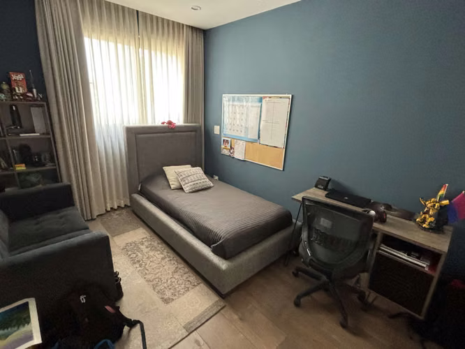 Se vende amplio apartamento en Torre, San Rafael de Escazú.