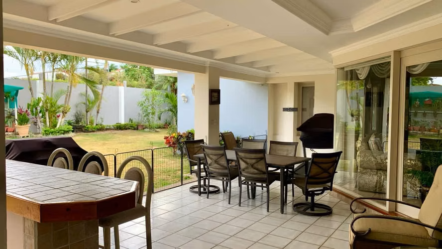 Venta Casa en Heredia Belén Cariari | 6 Parqueos y Amplio Jardín | Una Planta - Imagen 12