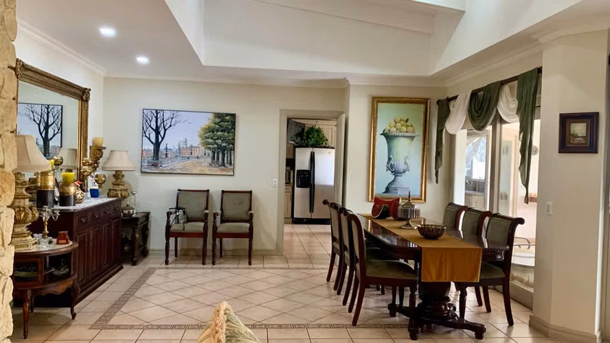 Venta Casa en Heredia Belén Cariari | 6 Parqueos y Amplio Jardín | Una Planta - Imagen 6