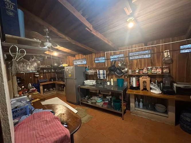 SE VENDE PROPIEDAD COMERCIAL HOSPEDAJE EN SANTA TERESA, CÓBANO