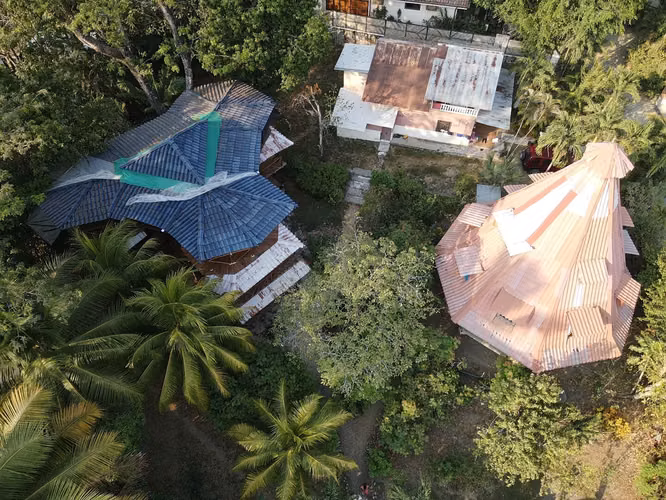 SE VENDE PROPIEDAD COMERCIAL HOSPEDAJE EN SANTA TERESA, CÓBANO