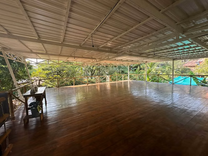 SE VENDE PROPIEDAD COMERCIAL HOSPEDAJE EN SANTA TERESA, CÓBANO